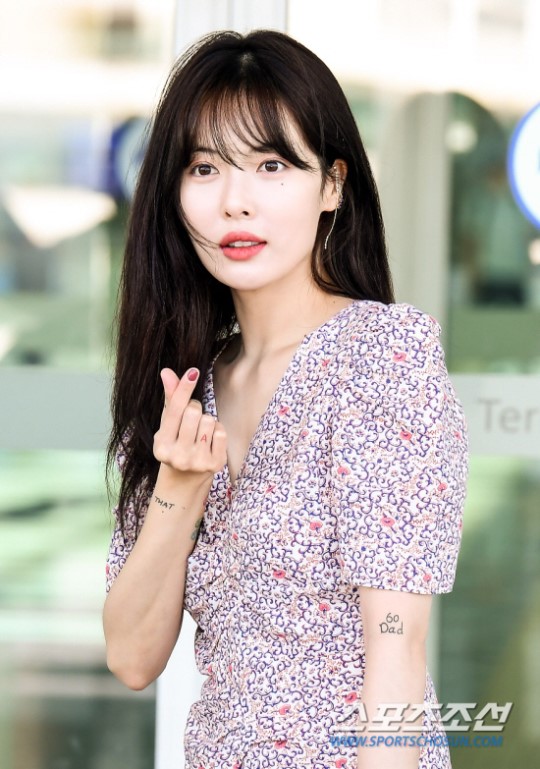 「星闻」泫雅回应掀裙子争议"是可以愉快玩耍的派对,不用担心"