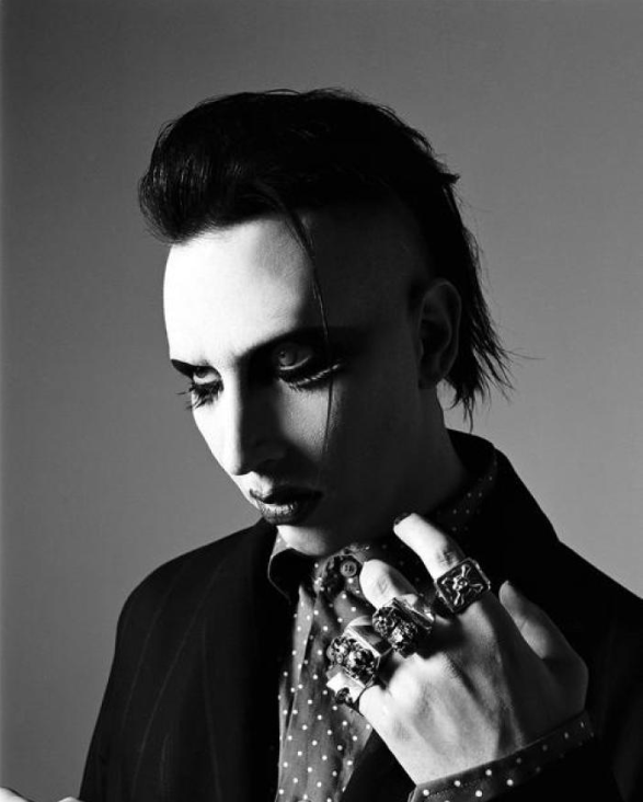 玛丽莲曼森:世界级音乐鬼才,最顶尖金锐摇滚!与撒旦同在的男人