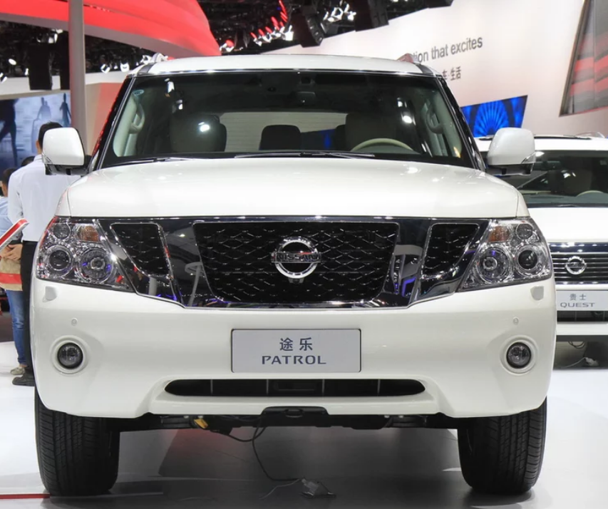 日产途乐搭载5.6l v8发动机售价135万起,日产汽车首款全尺寸suv