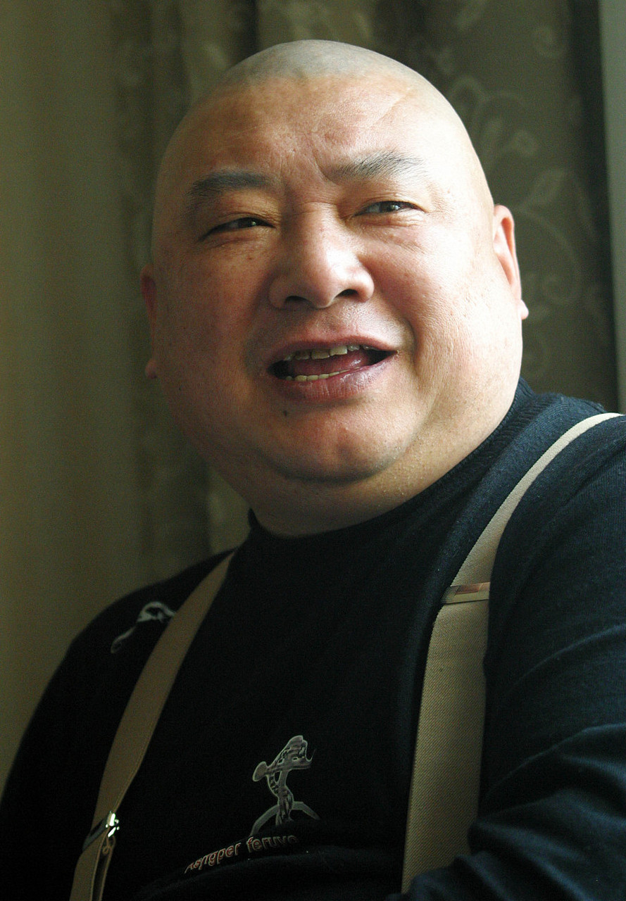 相声演员,王玥波说,我呀,是三级相声演员,经常见到所谓的一级演员,不