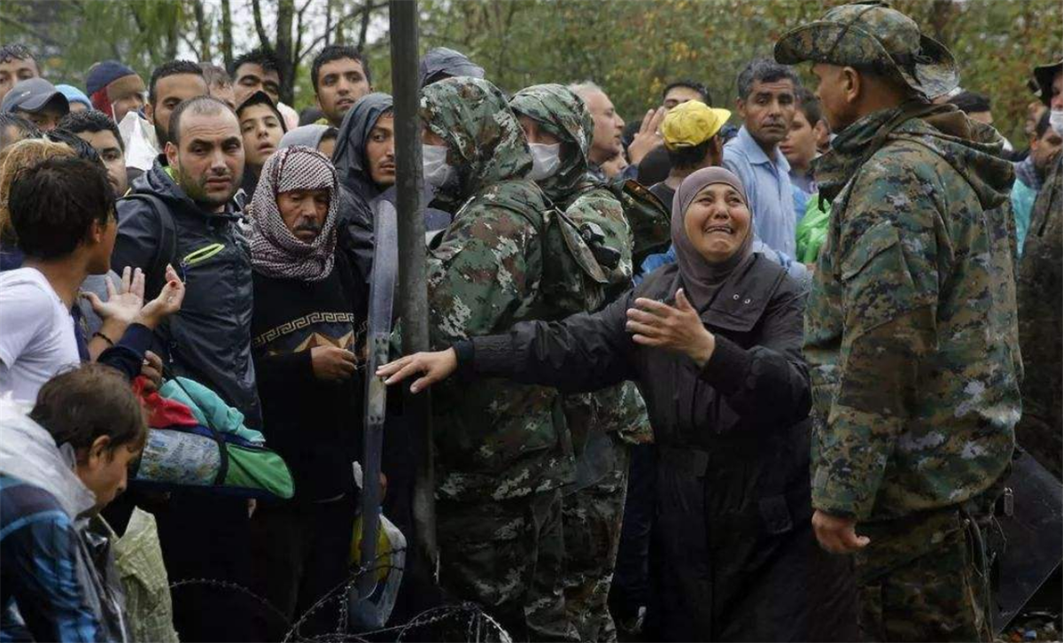 为何中东难民钟情于欧洲?即使面对士兵枪口,也不愿去隔壁沙特