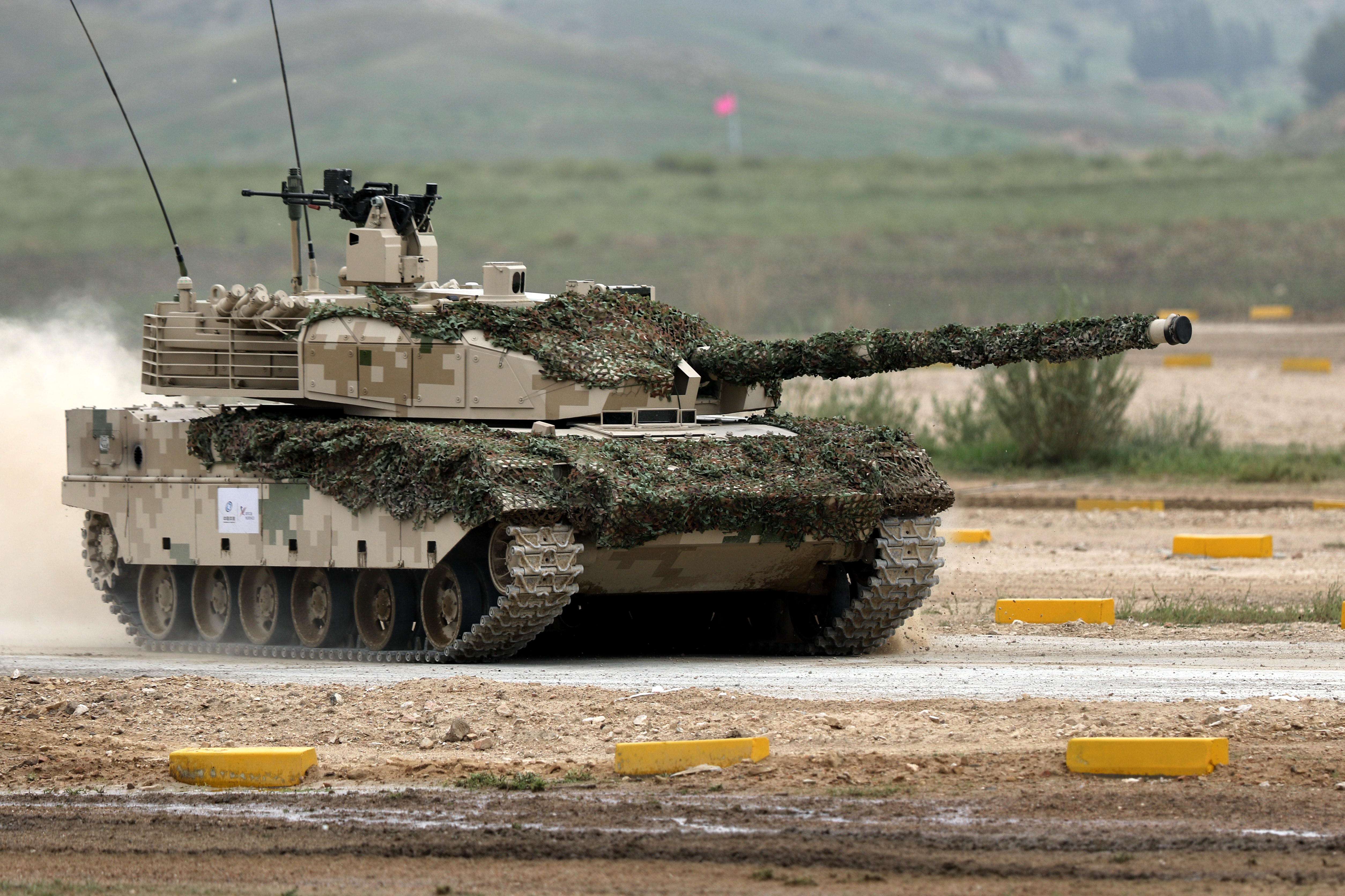 继99a型主战坦克之后,又一款装备服役我军,或成未来陆军主力