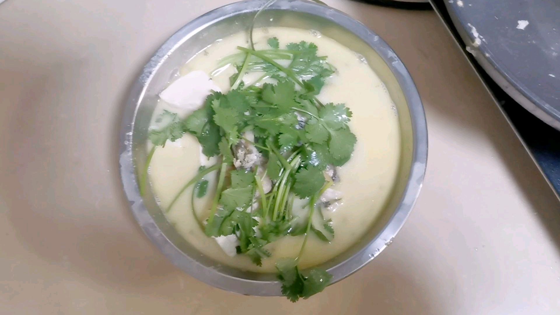 90后沪漂女程序周末给自己加餐,做一道营养美味的昂刺鱼豆腐汤