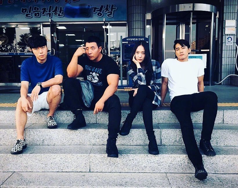 全场最帅就是你!《player》四人组合照郑秀晶霸气外露