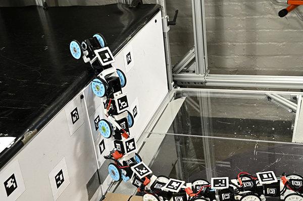 像蛇一样灵活,科学家开发出蛇形机器人