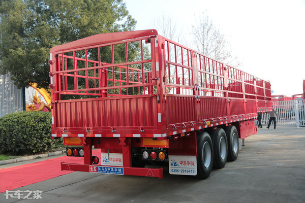 自重仅6.1吨,中集华骏13米仓栏挂车了解一下
