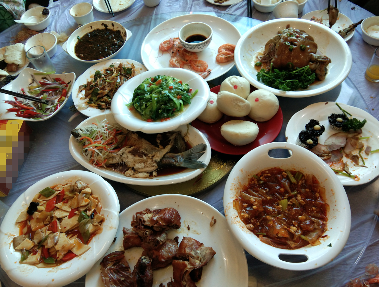 河南某小县城的"中等宴席",465元1桌26个菜,这标准你看咋样?