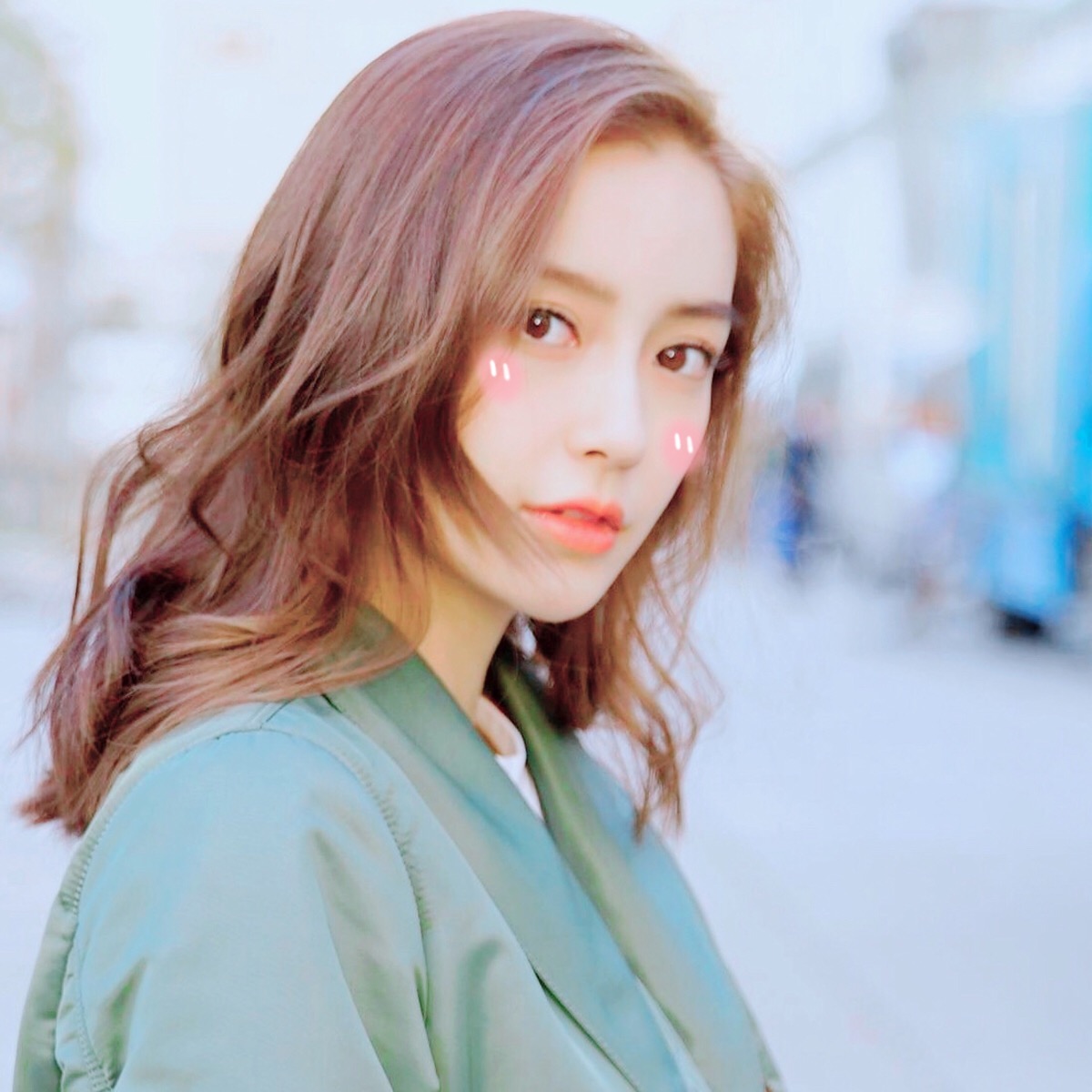 女人准备离开你的时候,会开始拼命做这三件事情