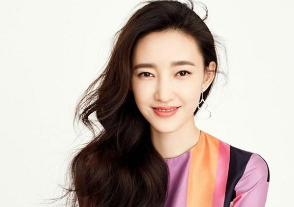 带你看看王丽坤住的豪宅,内部装修优雅时尚,不愧是素颜女神的家