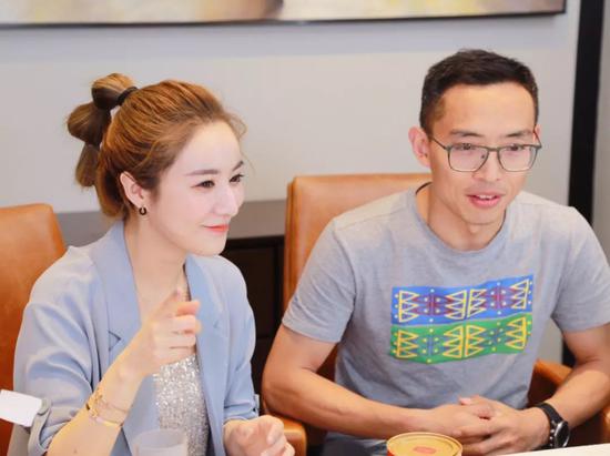 "淘宝直播一姐"薇娅流量扶贫路:农产品几秒售罄