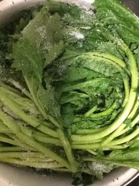 雪里蕻原来这样腌,奶奶用了50年的传统腌法,一学就会,快试试