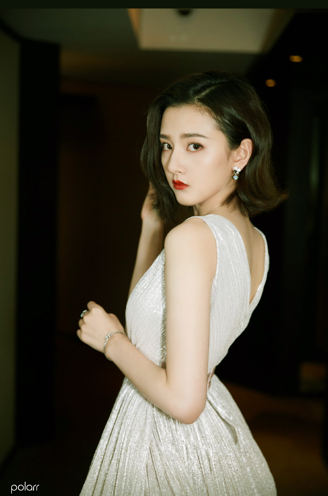 女演员宋祖儿,清新淡雅,气质时尚写真图集