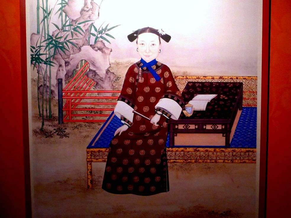 一物降一物,只手遮天的慈禧太后对养女荣寿公主也要惧怕三分