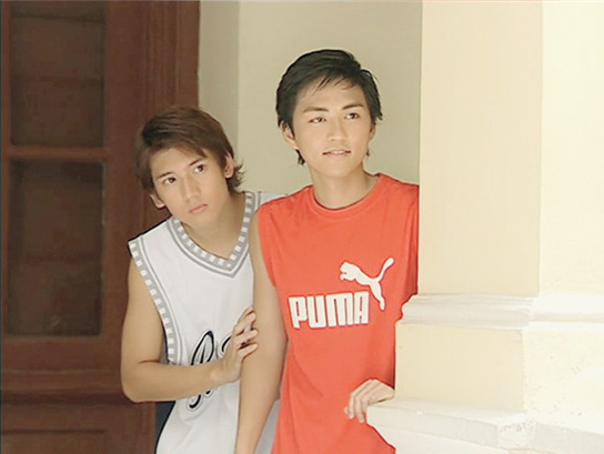 电视剧《功夫足球》中的花弄影和花弄月谁帅 如今两兄弟星途迥异