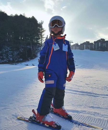 表情包民咕咕近照公开,可爱讨喜帅气逼人,赶快到姨母们怀里来!