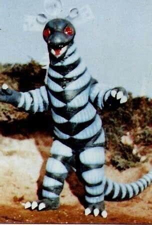 特摄剧考古:《雷电侠》一位因为计算失误而沉睡了万年的巨大英雄