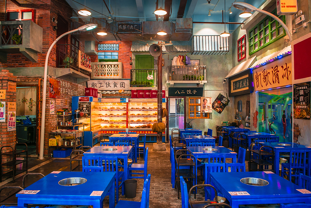 用3d墙绘还原90年代的生活场景,篮球场,电影.