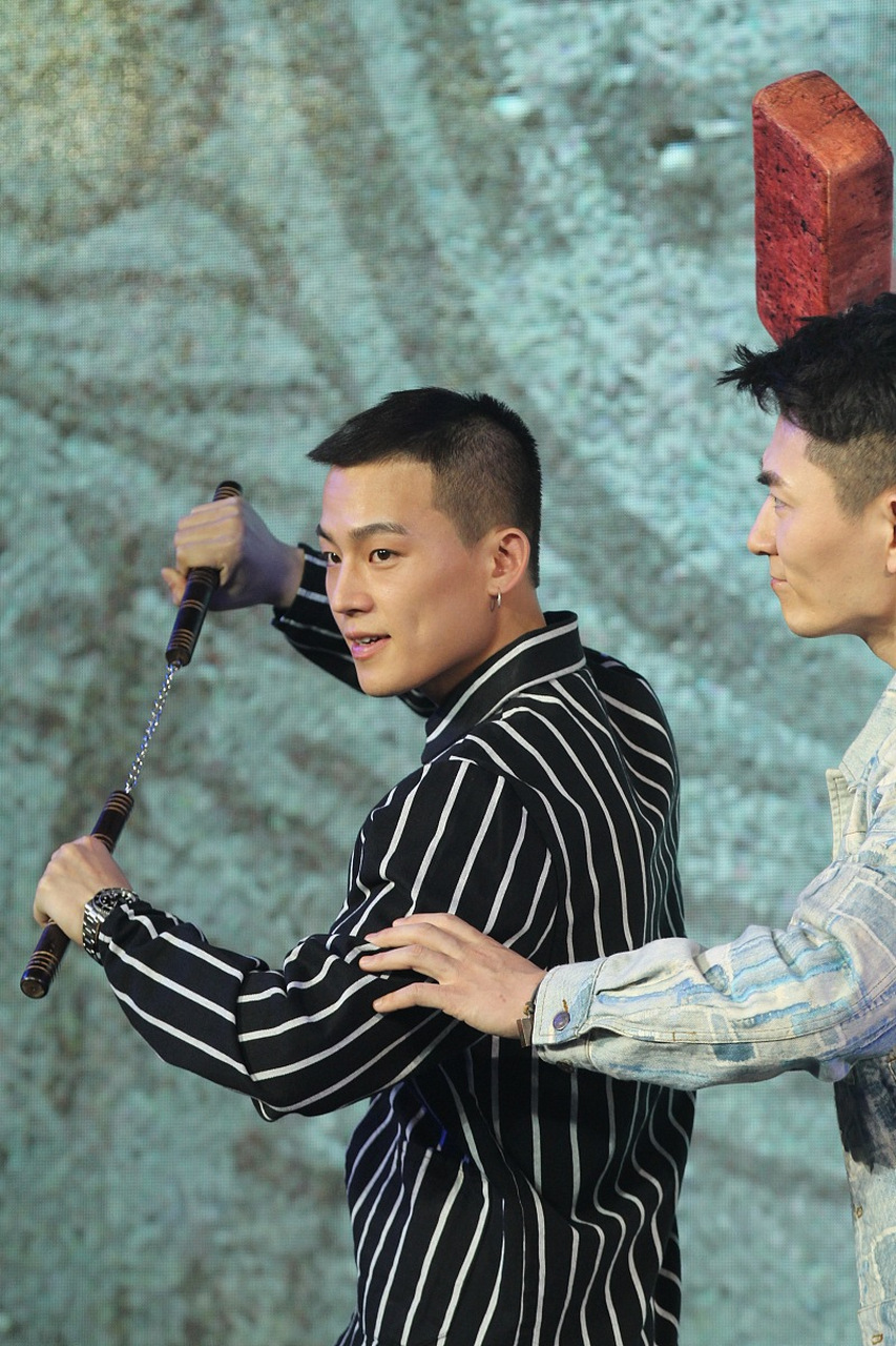 欧豪是一位备受瞩目的年轻演员,他在中国电影界备受瞩目.