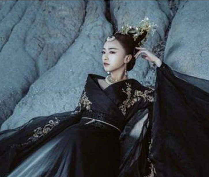 《朝歌》即将来袭!吴谨言版妲己,让网友直呼:纣王做错了什么
