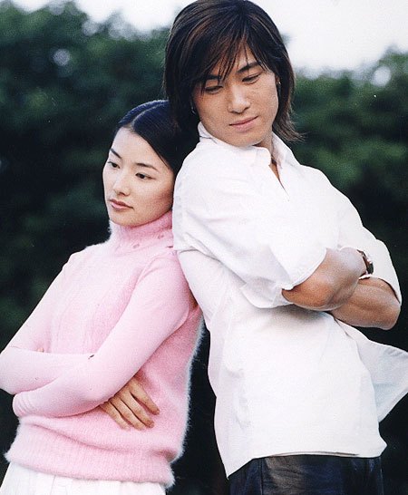 与李威,高以翔,隋棠主演,饰演何海韵,从即将毕业的高中里休了学,在