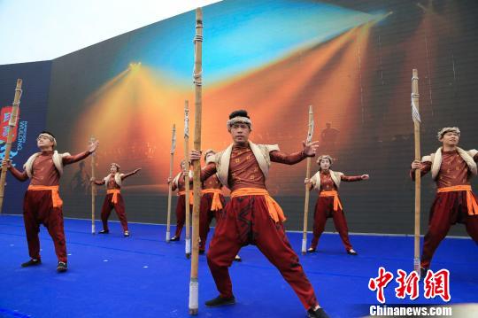 全国首个纤夫文化主题古镇重庆武隆开街