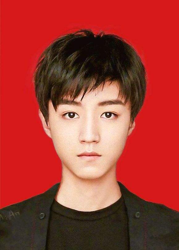 明星证件照:鞠婧祎清纯迷人王俊凯呆萌可爱,张艺兴撞脸杜海涛