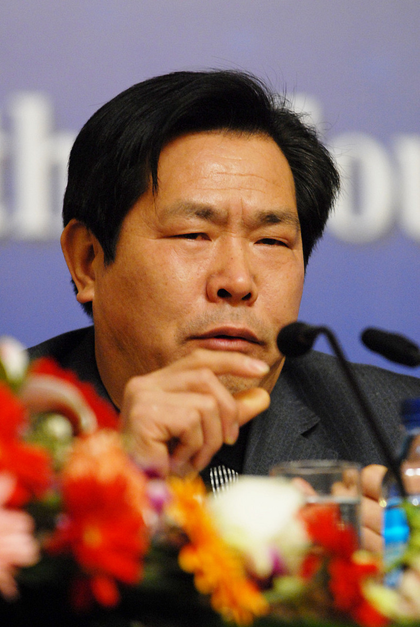 烈士周昆训大哥敬上最后一杯酒,这句话充满了敬意和感慨.