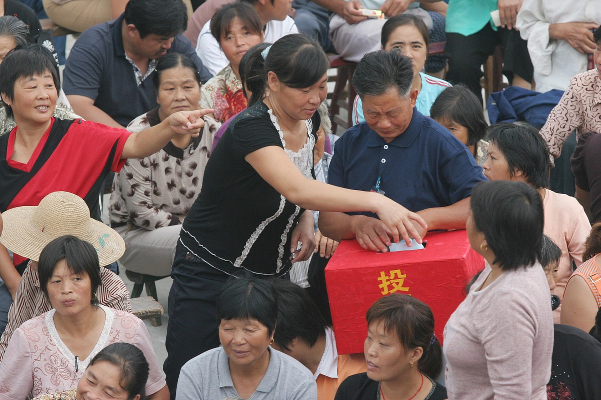 2025年村干部换届,多少岁能当?