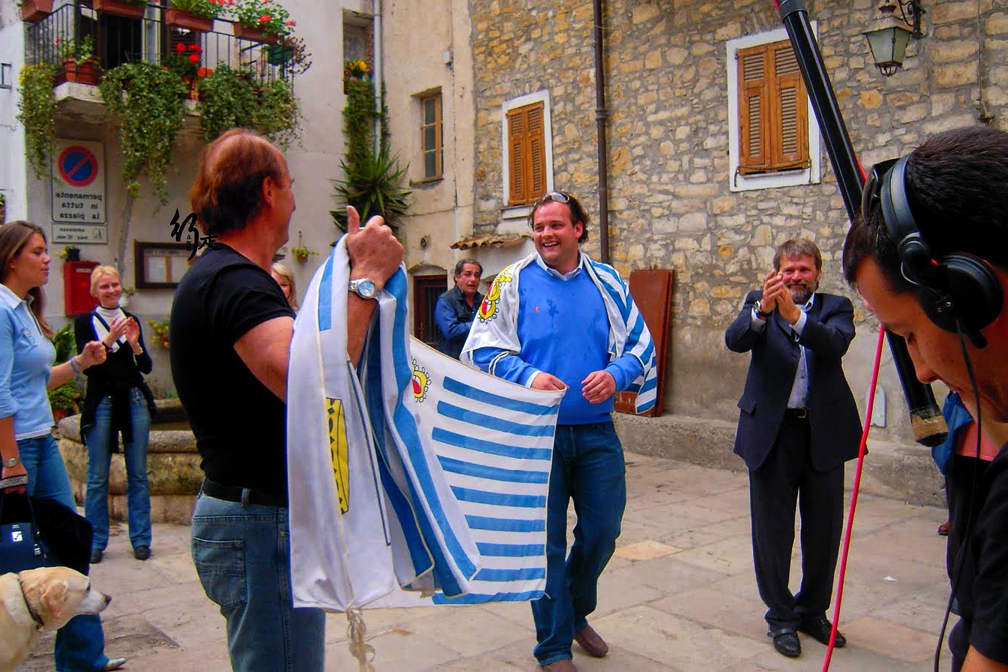 在意大利人的惯性思维中,对梵蒂冈和圣马力诺,马耳他宫等国中国早已见