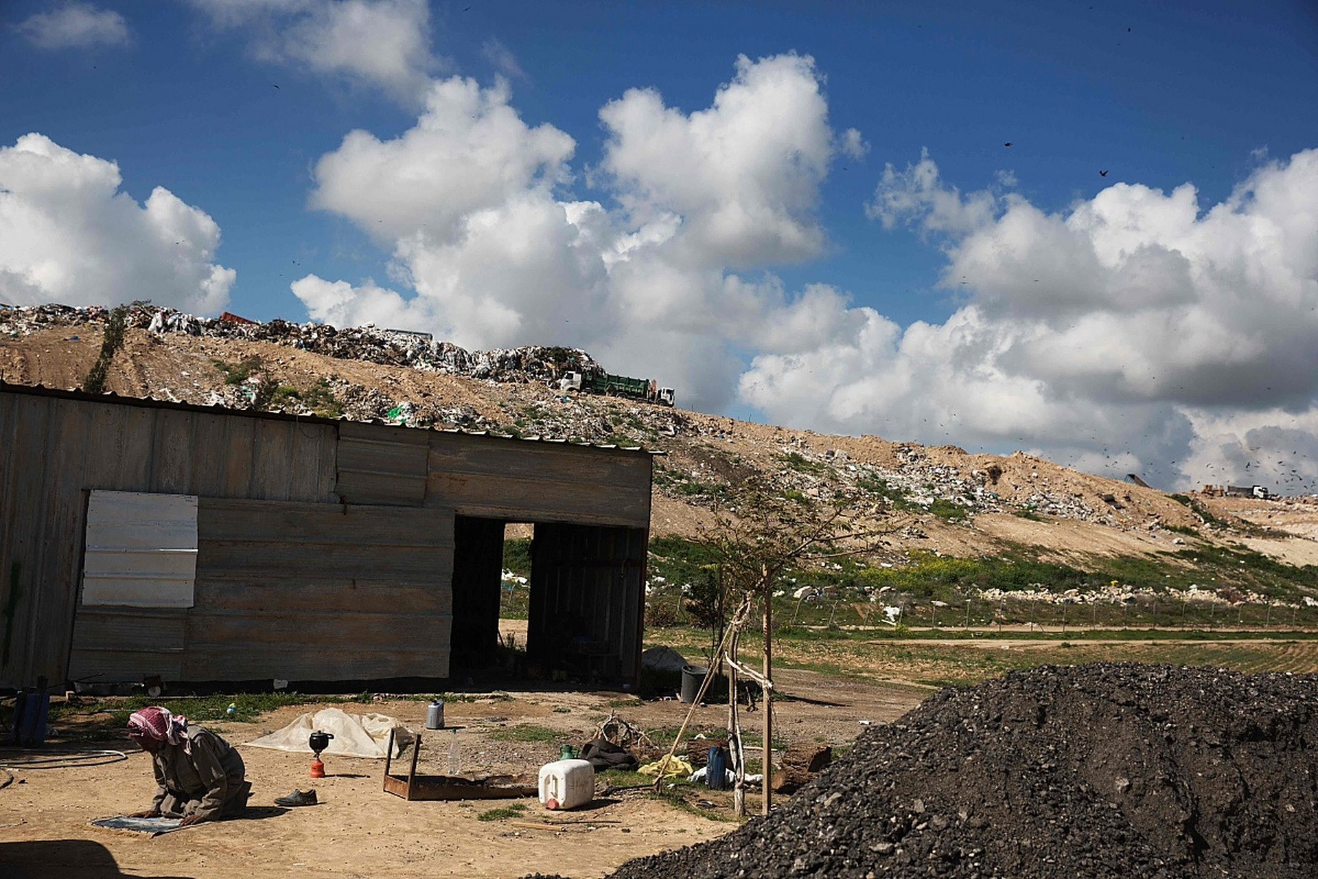 这座遗址位于日喀则市亚东县下亚东乡,占地约6.