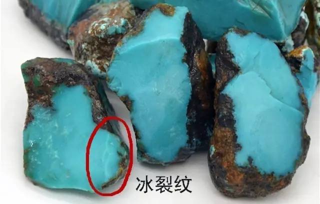 绿松石盘玩过程中没有磕到碰到,为什么会出现裂纹?