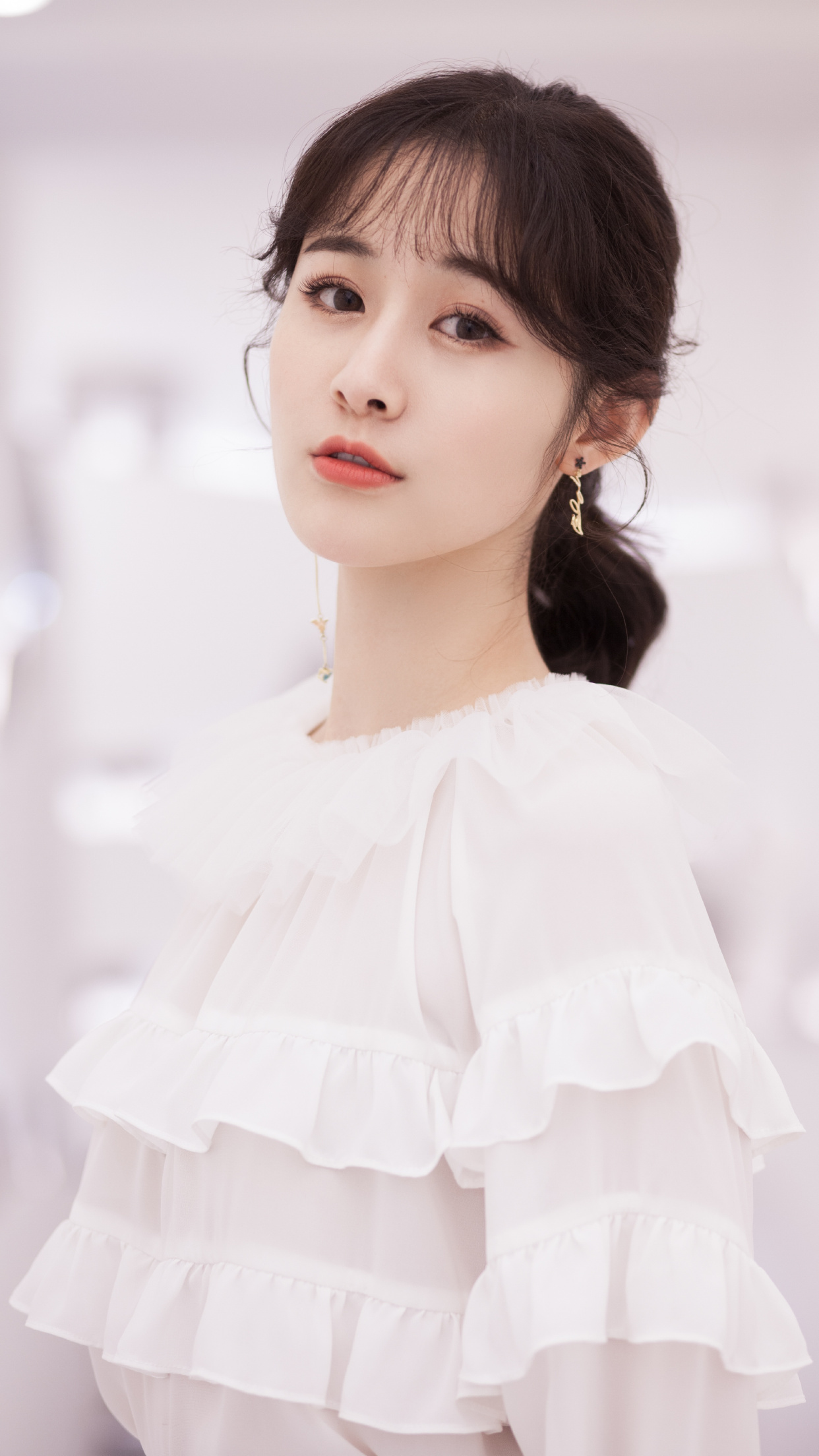 梁田精美壁纸:看到她,表示小鹿乱撞,网友:小姐姐真美