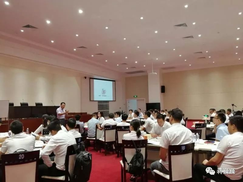 逻辑思维的重要规律---排中律