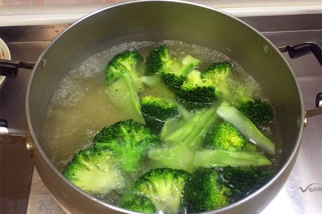 这4类食材烹饪前最好焯水,做出来的菜肴才会美味又健康