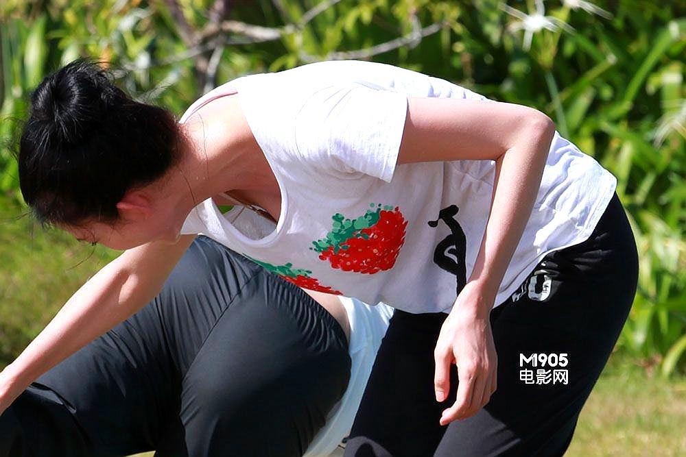 火辣身材练瑜伽,林志玲让网络服务器瘫痪