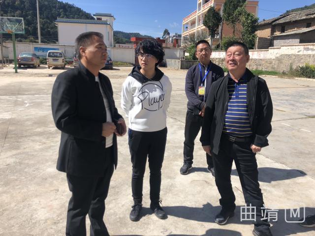 沾益区领导到大坡乡河尾村调研指导脱贫攻坚工作