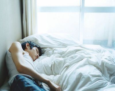 男性经常遗精正常吗?医生:可能是3种疾病引起的,要了解