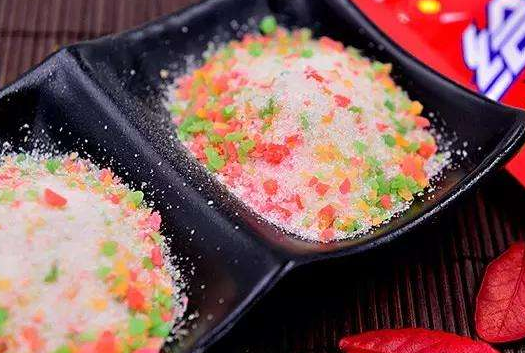 小时候爱吃的跳跳糖,为什么会跳呢?原来原理这么简单!