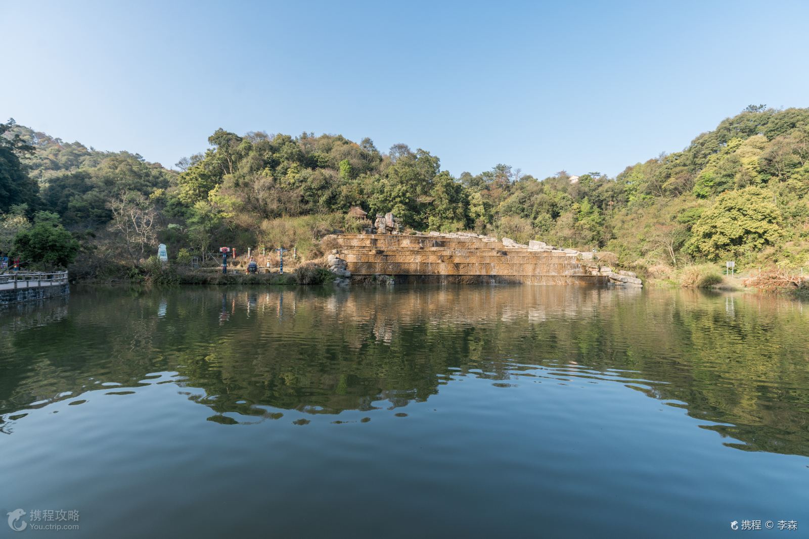 金光湖位于距离同安城区23公里的莲华镇内田村内,它被誉为"闽南的