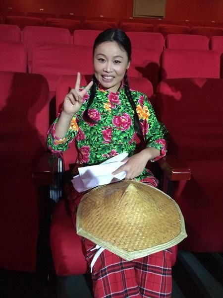 因草根出名的她 成名之后就飘了狂捞金开豪车炫富 如今混的很惨