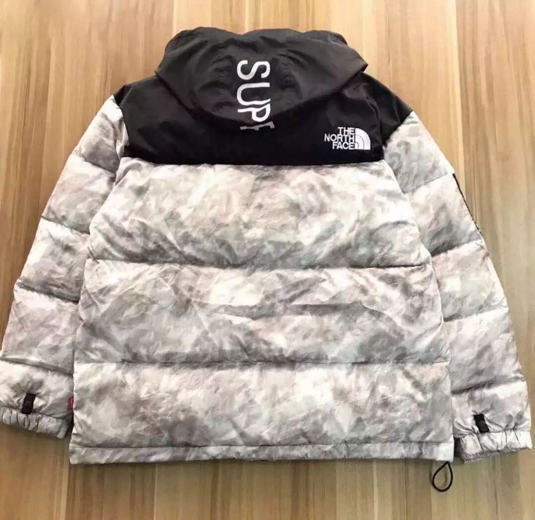 想挽回尊严?曝光已久的supreme x tnf"皱纸"系列或将下周发售