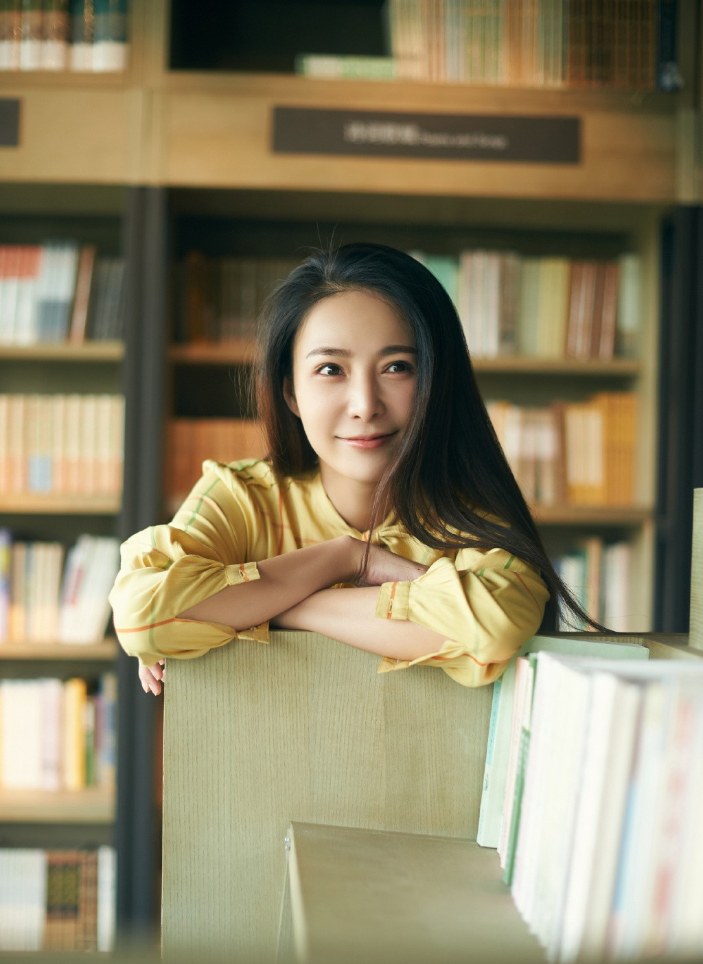 2011年3月,参演的爱情谍战剧《掩护》在珠海拍摄,潘彦妃在剧中演绎了