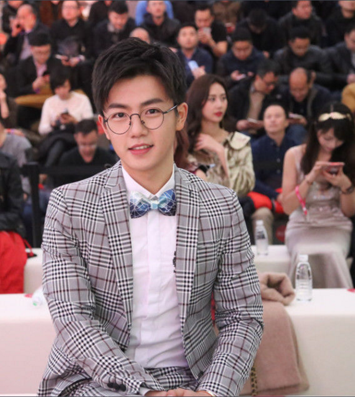 夏志远——《绝命后卫师》年轻的客家小战士赖骄骄