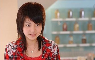 还记得《爱情魔法师》里的"小贝"吗?如今31岁的她变美