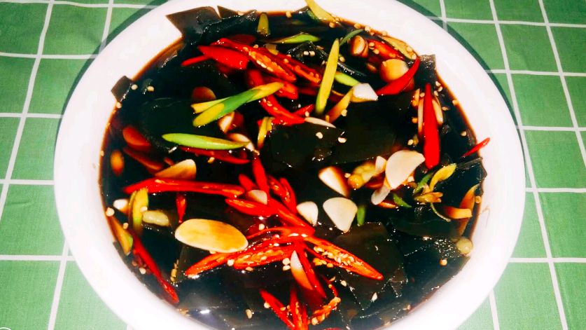 夏天必吃,老醋泡海带,用这个方法做,放半个月都不坏