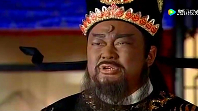 八王爷认为则是让一切向皇上禀明的时候了,却遭到包拯的阻止