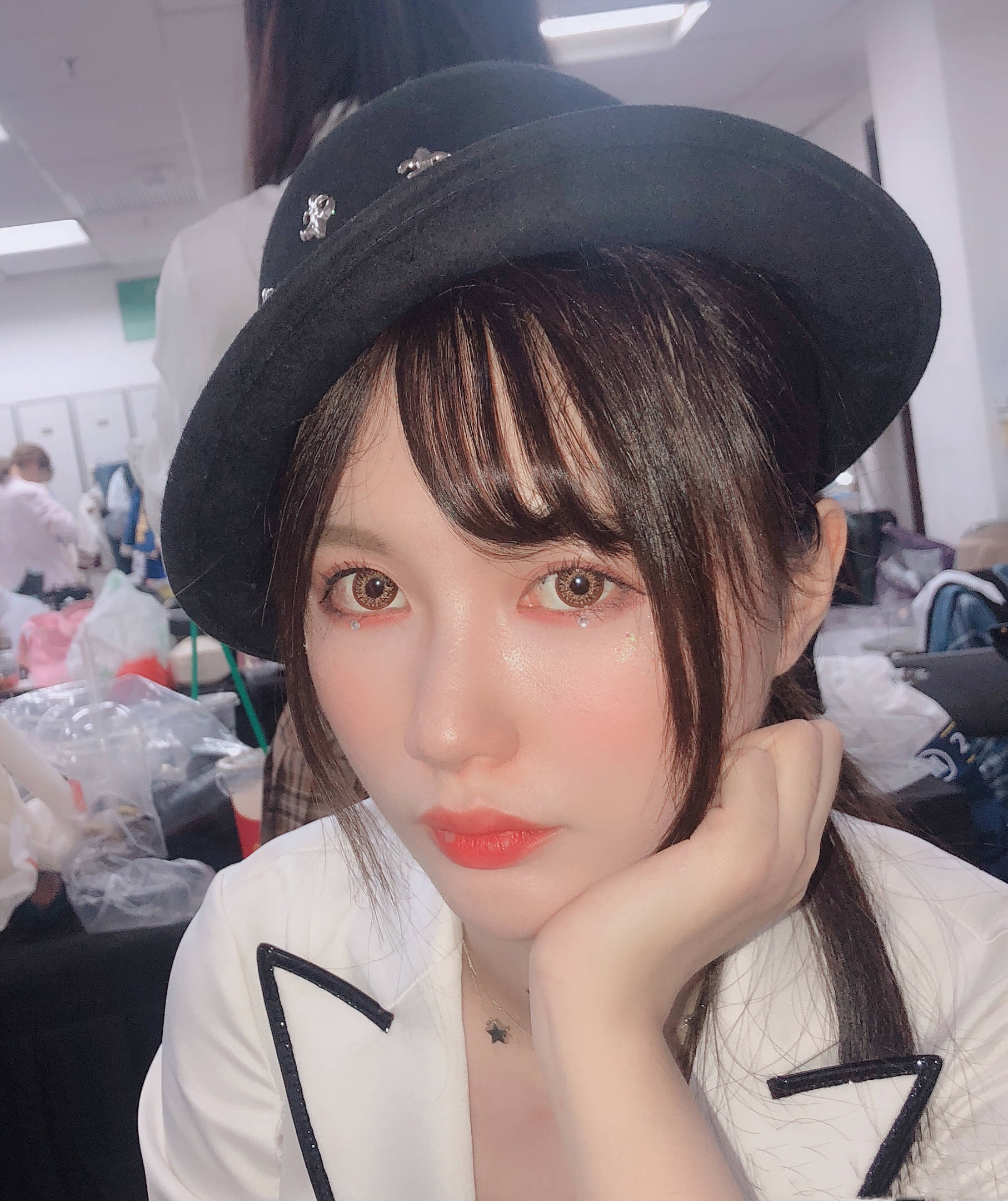 snh48成员张雨鑫晒生日美照,百变造型甜美可爱