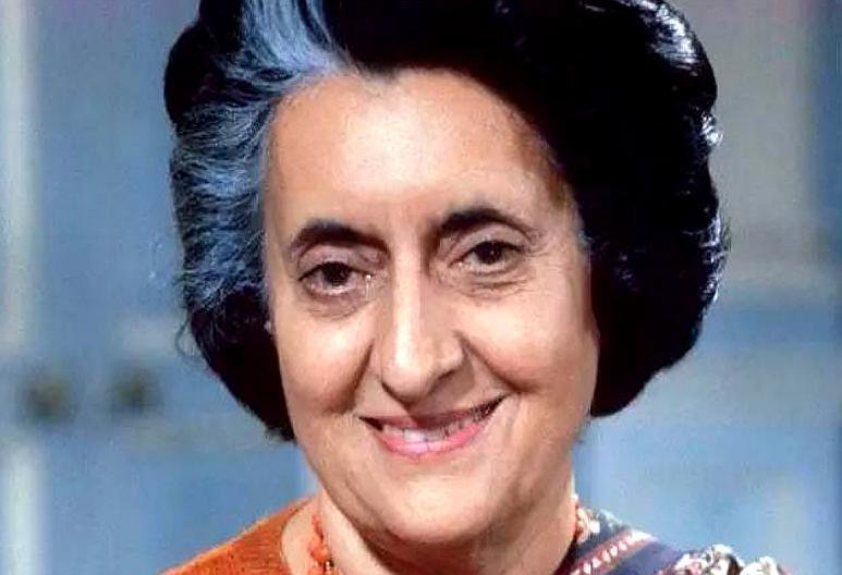 "印度铁娘子"英迪拉·甘地,为何身中16枪,被贴身警卫打死?