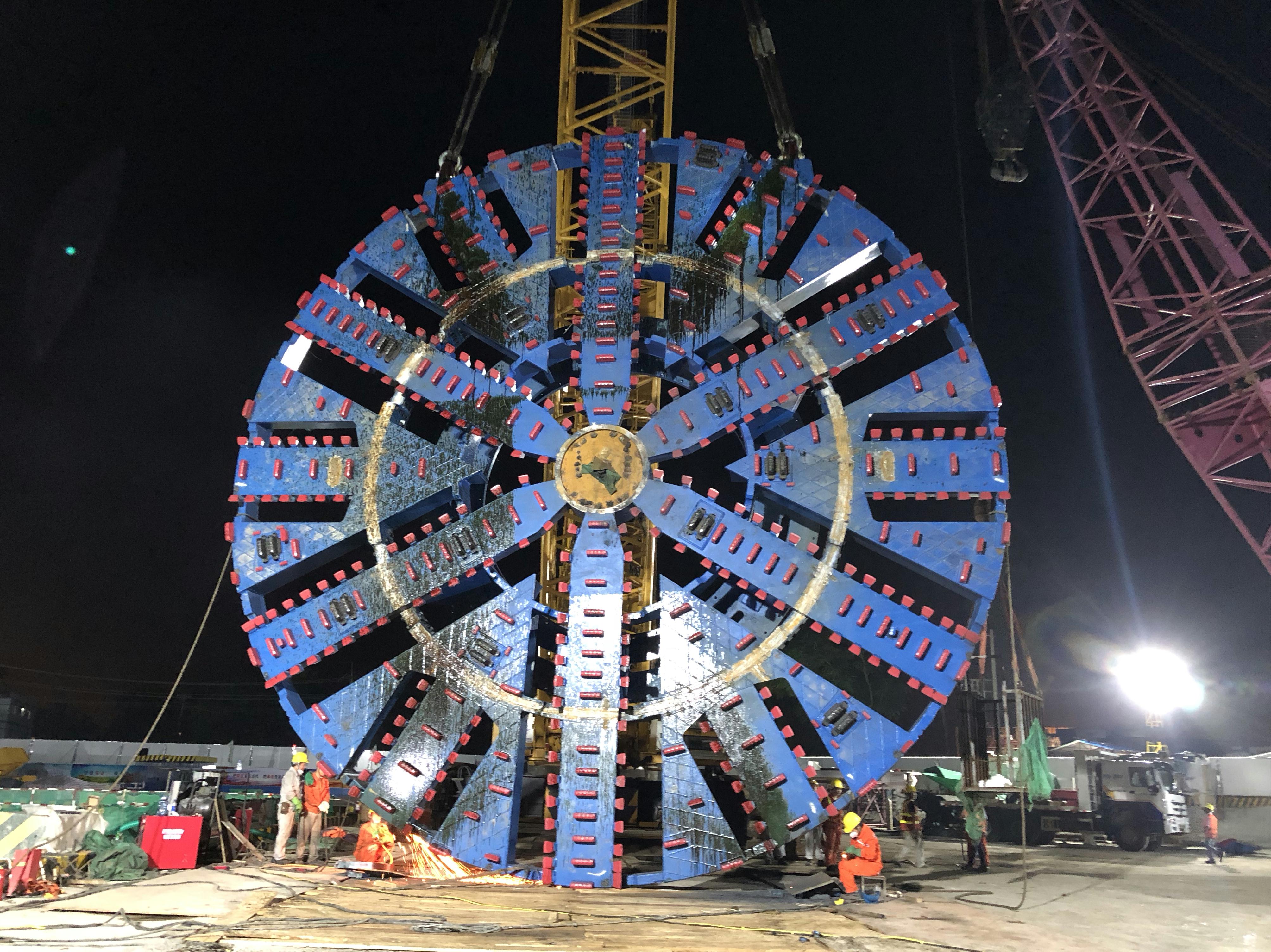 (国际·"一带一路"5周年)(1)卡纳普里河底隧道项目:盾构机组装迎来