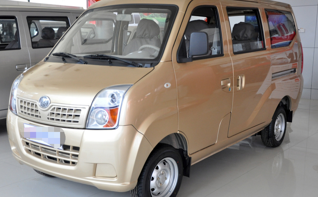 丰顺1.0l 手动 舒适型,设计简洁得体,外观比较潮流